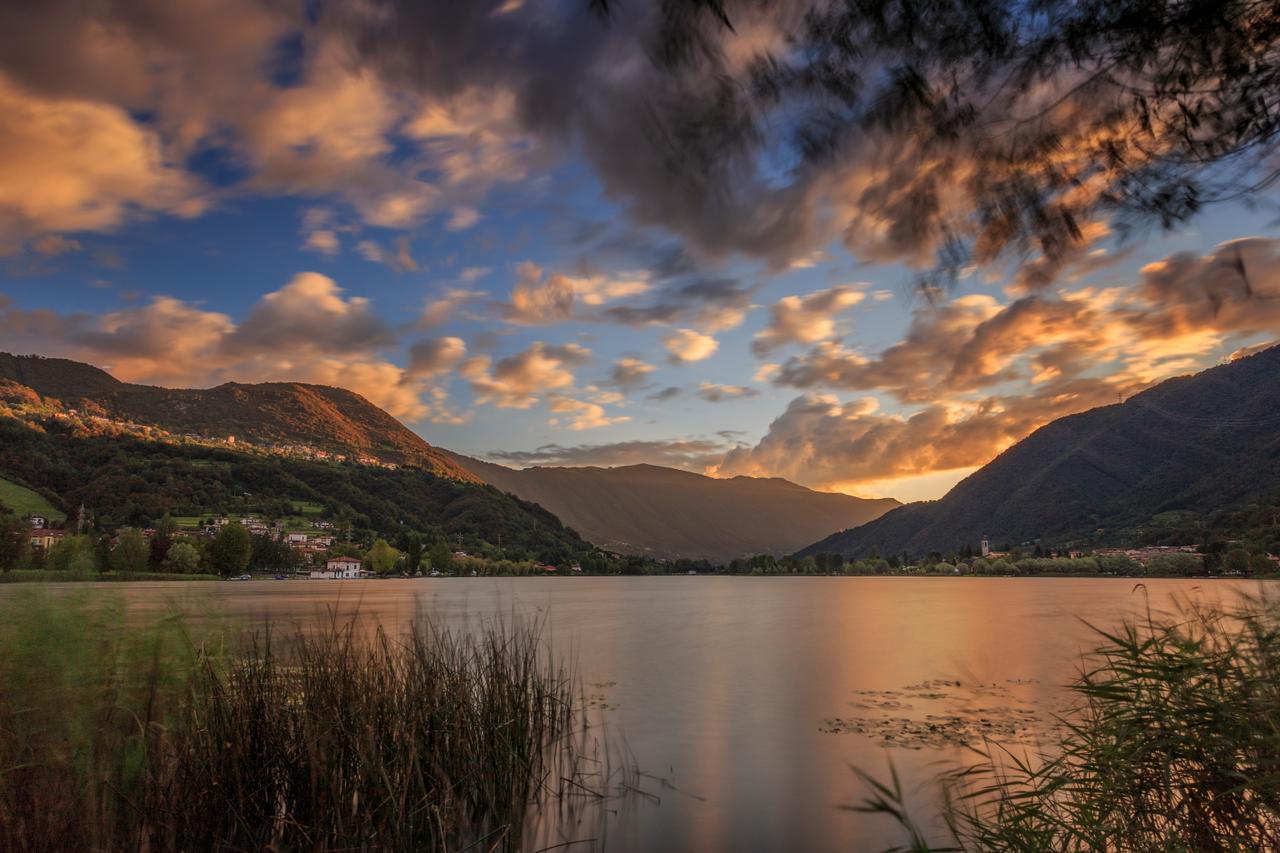Casa Vacanza Residence Lago Di Endine Monasterolo del Castello エクステリア 写真