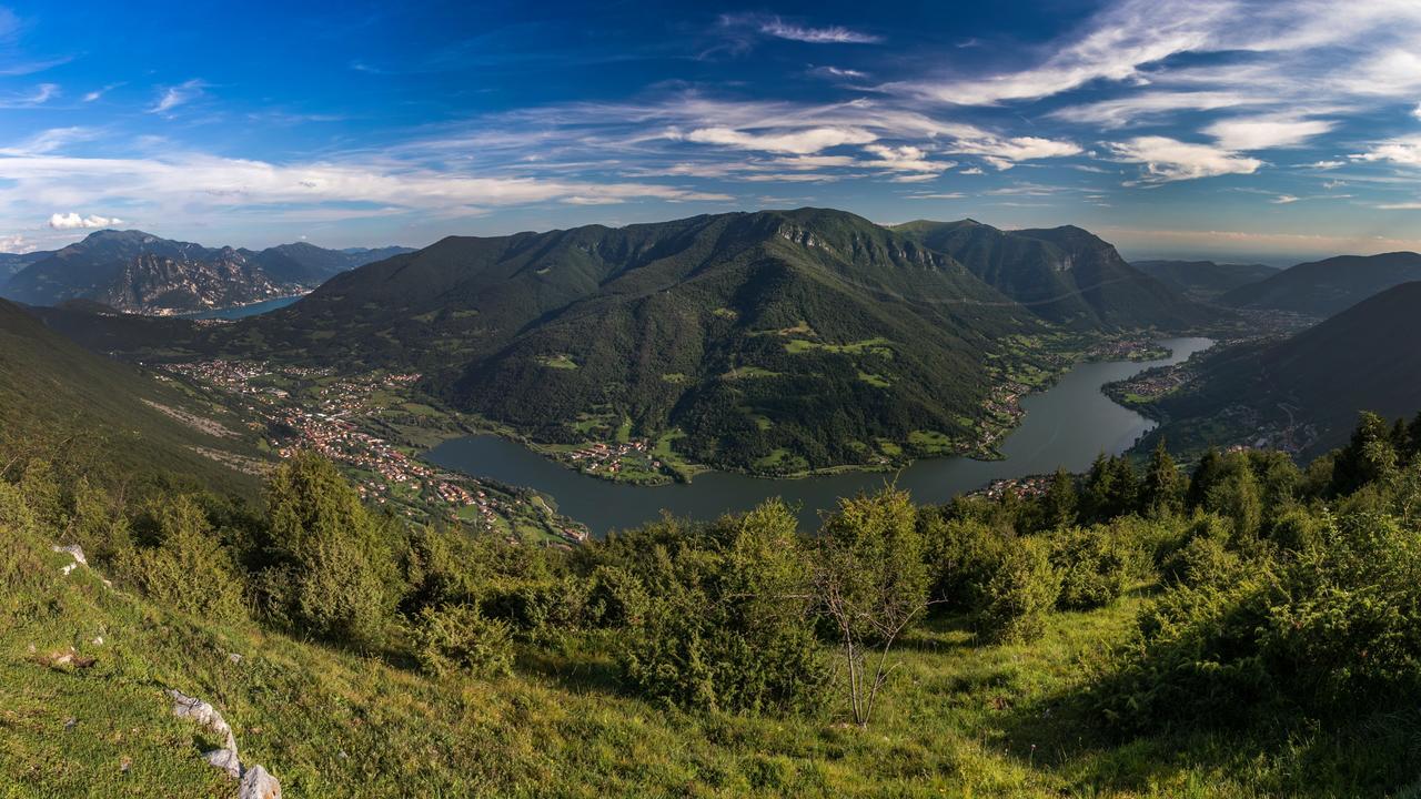Casa Vacanza Residence Lago Di Endine Monasterolo del Castello エクステリア 写真