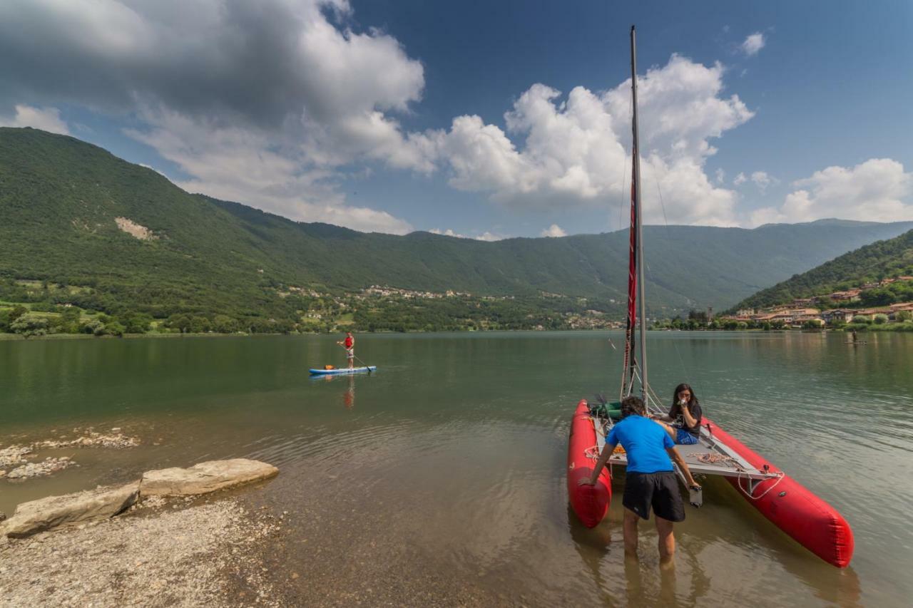 Casa Vacanza Residence Lago Di Endine Monasterolo del Castello エクステリア 写真